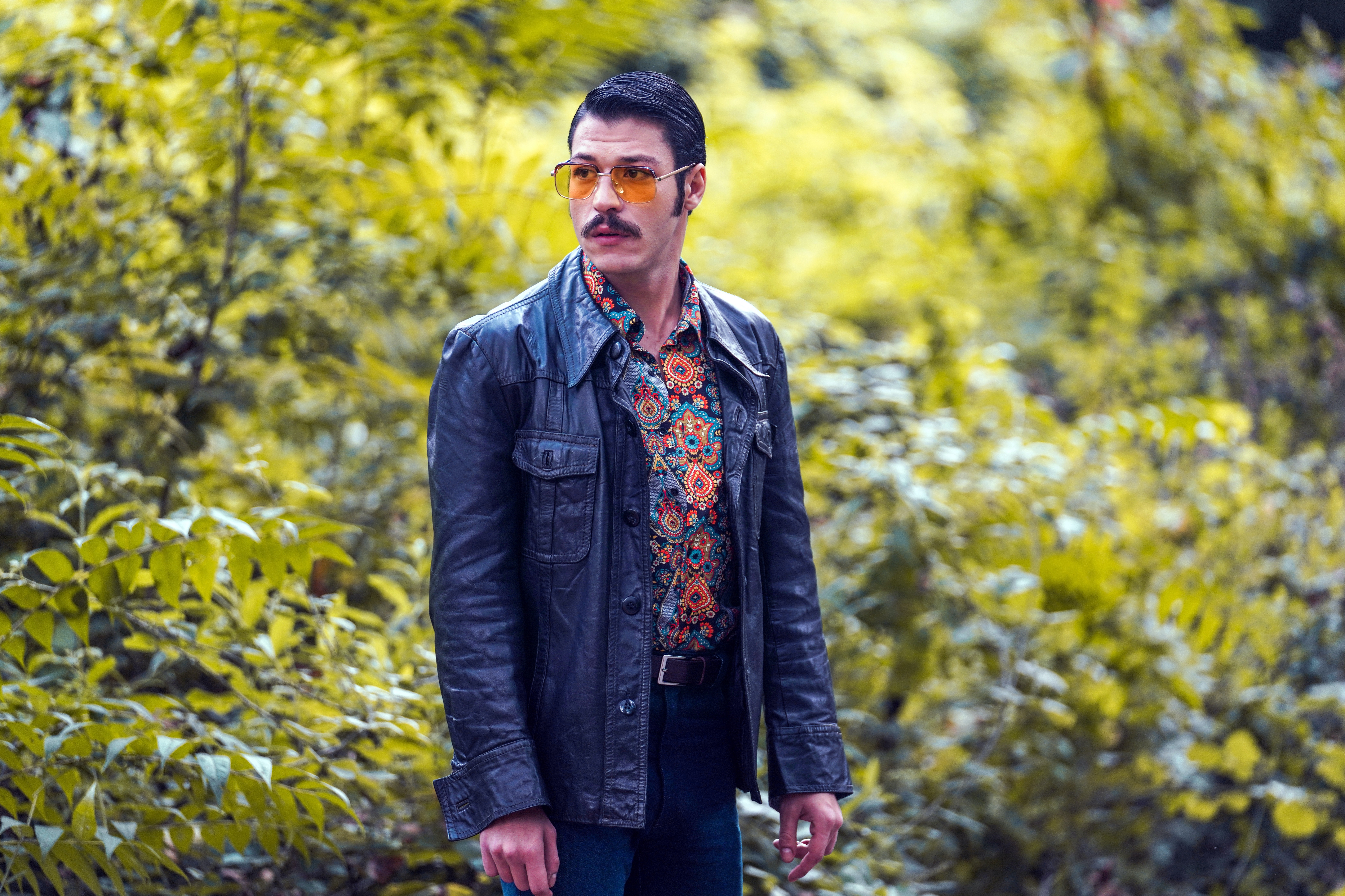 "Sevda Mecburi İstikamet" filminden yeni kareler paylaşıldı