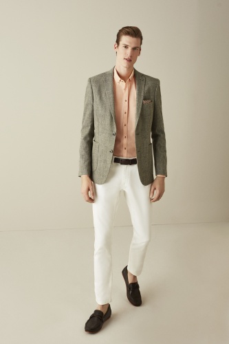 Erkek modasında yazın sıcak renkleri