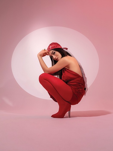 Özge Yağız'dan birbirinden ışıltılı kareler