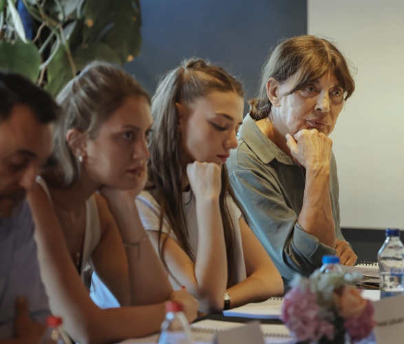 Çarpıntı dizisinin okuma provasından kareler