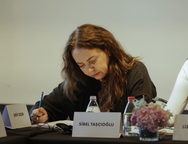 Çarpıntı dizisinin okuma provasından kareler