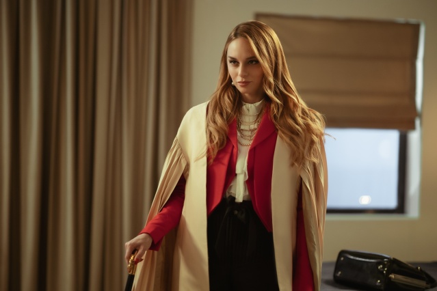 Netflix, Cem Yılmaz imzalı Do Not Disturb için ilk görselleri paylaştı