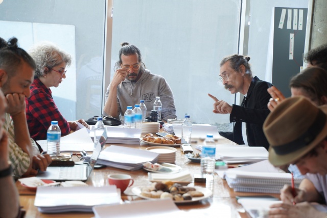 "Çekiç ve Gül: Bir Behzat Ç. Hikayesi"nin 2. sezon okuma provasından kareler paylaşıldı