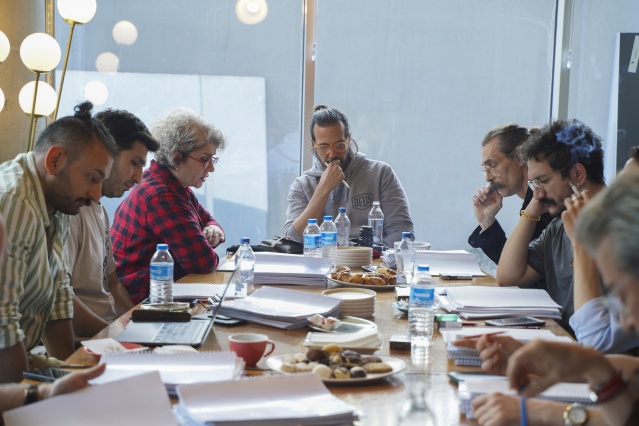 "Çekiç ve Gül: Bir Behzat Ç. Hikayesi"nin 2. sezon okuma provasından kareler paylaşıldı