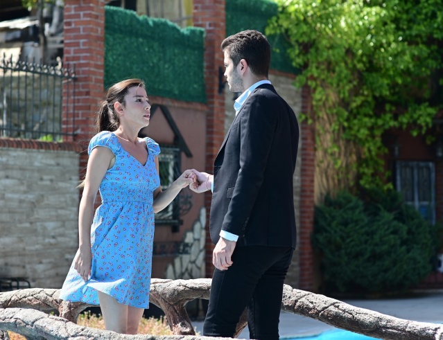 "Aşk ve Umut" dizisinden yeni kareler geldi!