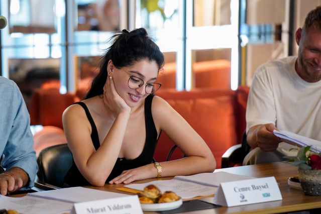 Güller ve Günahlar’ın okuma provasından renkli kareler