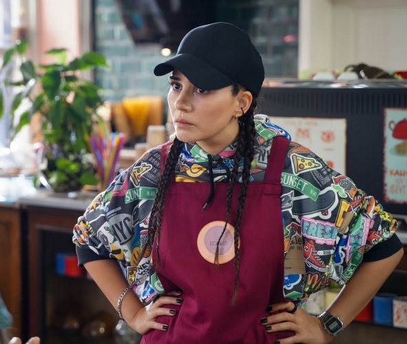 Yeni dizi Güzel Günler'den kareler paylaşıldı!