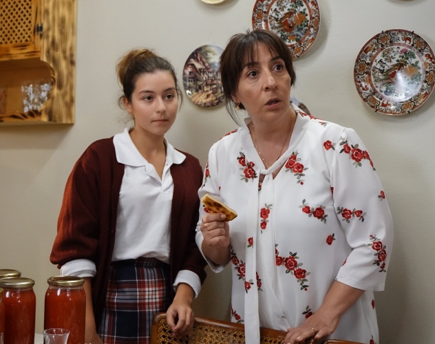 Yeni dizi Güzel Günler'den kareler paylaşıldı!