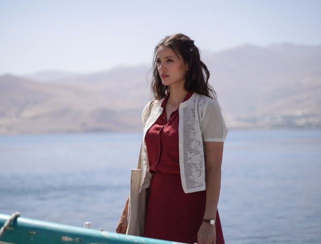 Yeni dizi Güzel Günler'den kareler paylaşıldı!