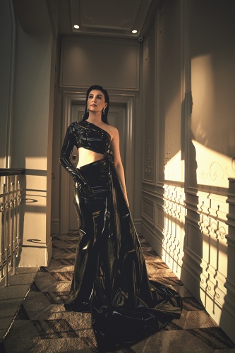 Burcu Özberk'ten çarpıcı kareler