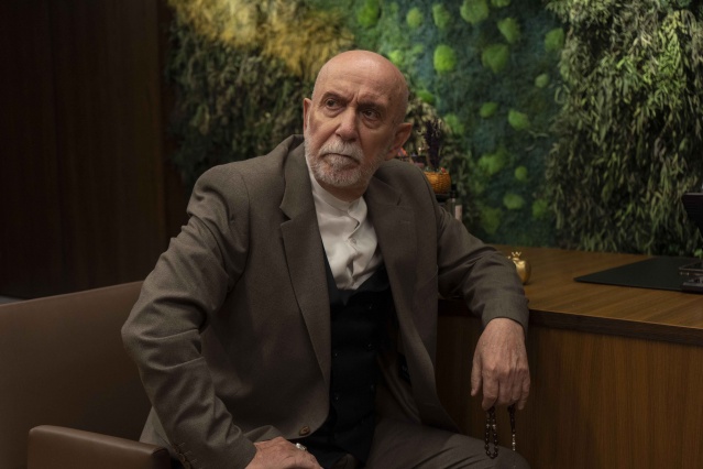 Holding dizisinden yeni kareler