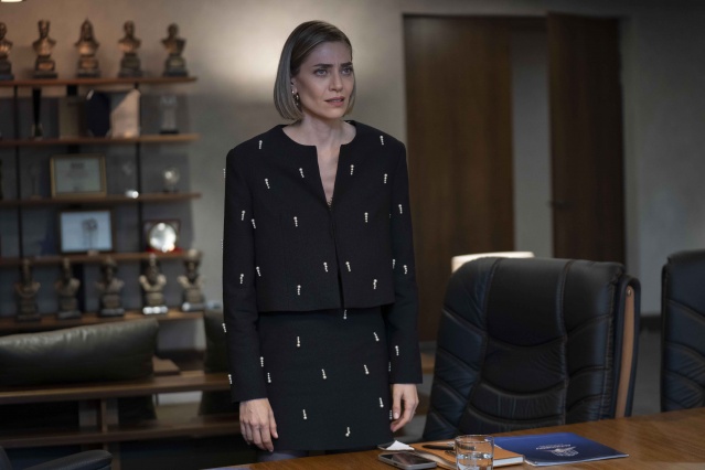 Holding dizisinden yeni kareler