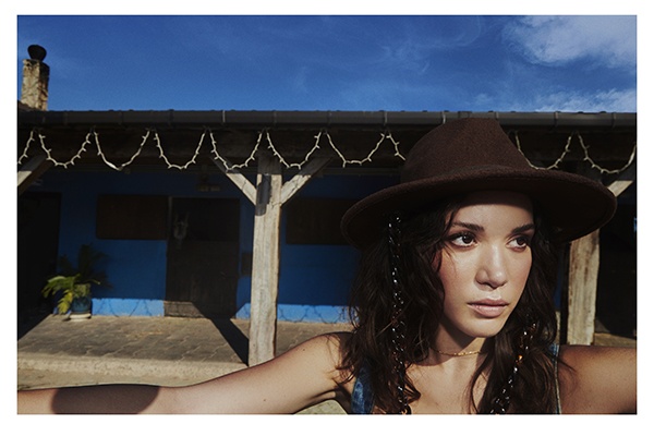 Hazal Subaşı'dan çarpıcı kareler!