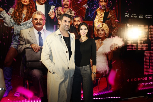 Leydi Di Galasına ünlü akını