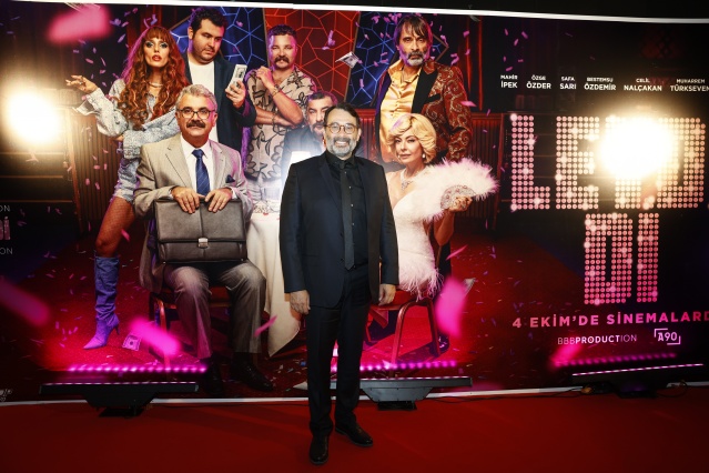 Leydi Di Galasına ünlü akını