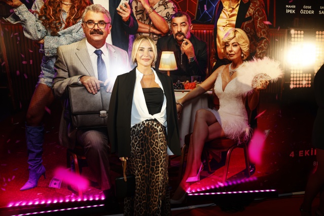 Leydi Di Galasına ünlü akını