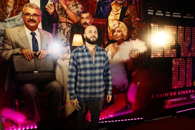 Leydi Di Galasına ünlü akını