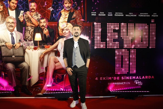 Leydi Di Galasına ünlü akını