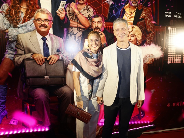 Leydi Di Galasına ünlü akını