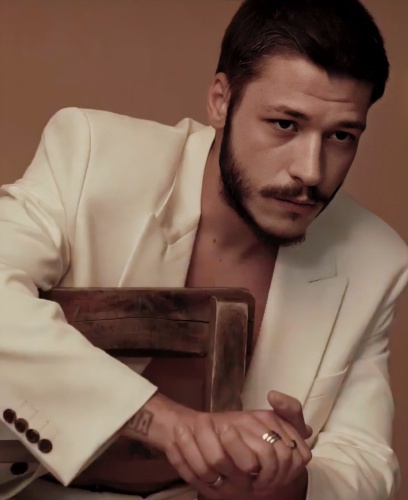 Kubilay Aka'dan özel pozlar!