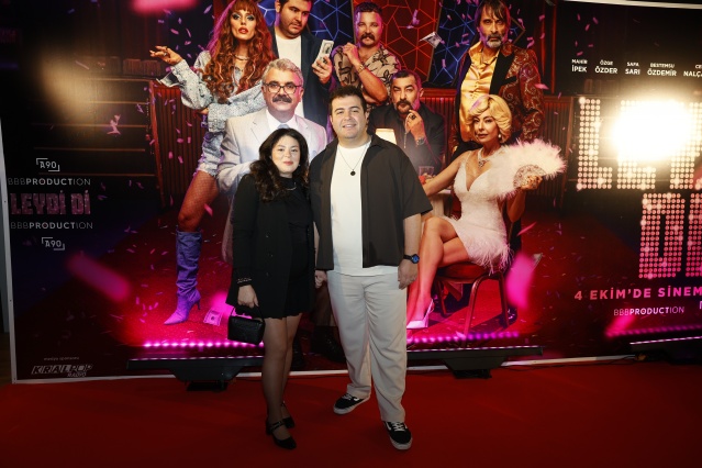 Leydi Di Galasına ünlü akını