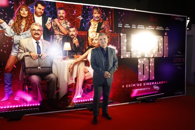 Leydi Di Galasına ünlü akını