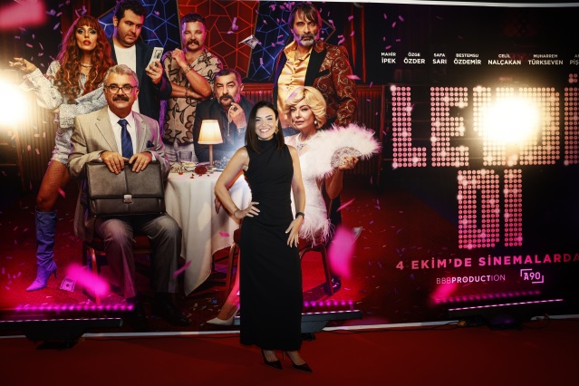 Leydi Di Galasına ünlü akını