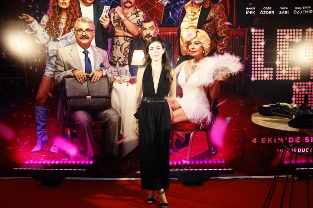 Leydi Di Galasına ünlü akını