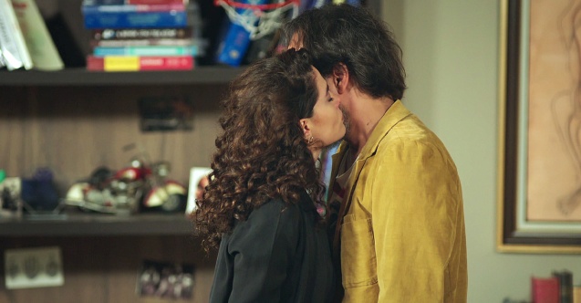 Ateş ve Selin arasında neler oluyor?