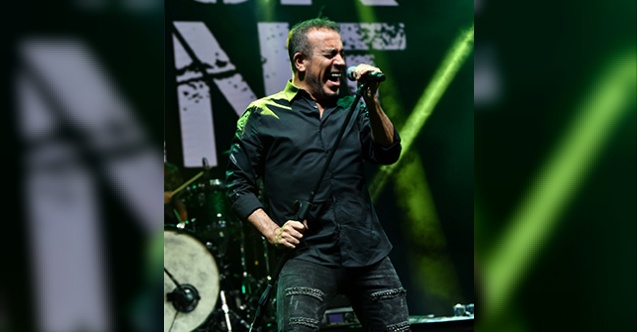 Haluk Levent ile ‘Çünkü Başka Sen Yok’ konseri gerçekleşti