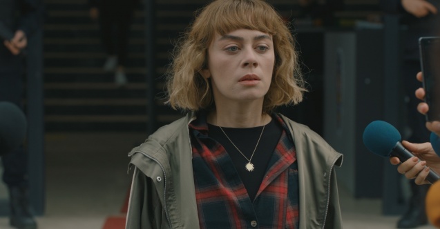 Alev Alev'den dikkat çeken ön izleme