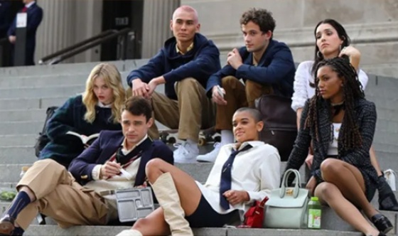 "Gossip Girl" yeniden çevrimi ne zaman yayınlanıyor?