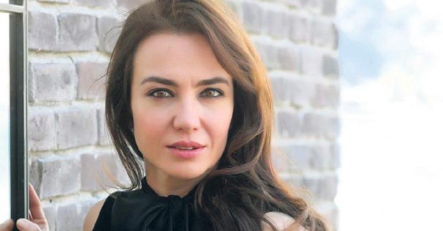 Deniz Uğur hangi oyuncuyla evleniyor?