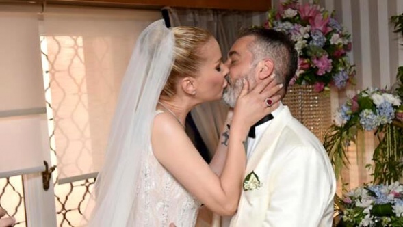 Tuğba Özerk, Gökmen Tanaçar'la evlendi