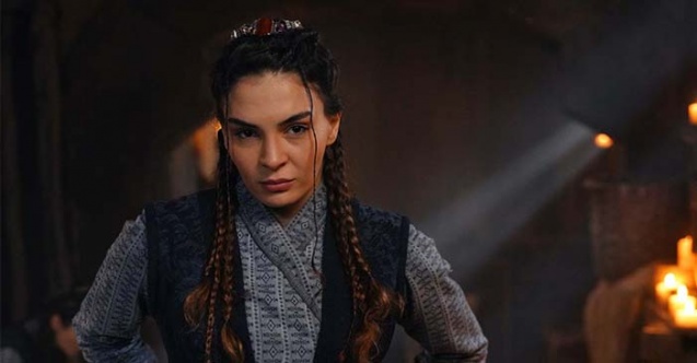 Akkız, saraydaki yerini sağlamlaştırıyor