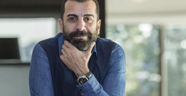 Emre Karayel Sahne Cumhuriyet’i açıyor