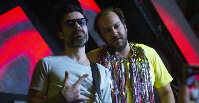 Aşk uğruna evini yakanların dizisi