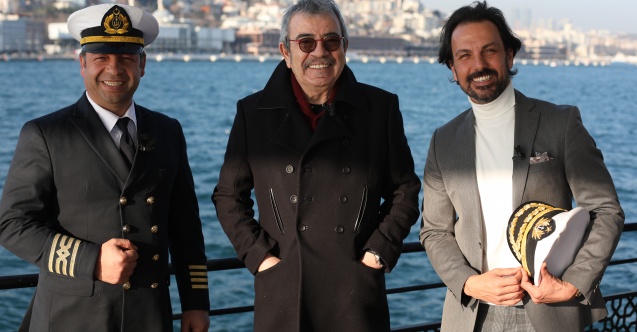 Selçuk Yöntem, Vapurda Çay Simit'e konuk oluyor
