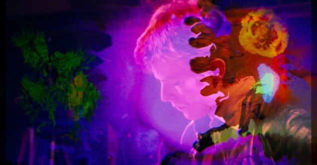 Bowie’nin benzersiz dünyasına davet ediyor