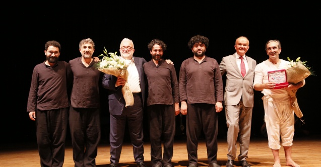 Fırat Tanış "İyilik Genimizde Var" projesi için sahneye çıktı