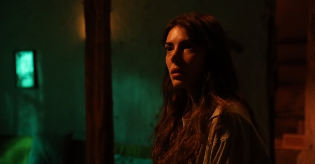 Geçmişin yükü Zehra’nın omuzlarında