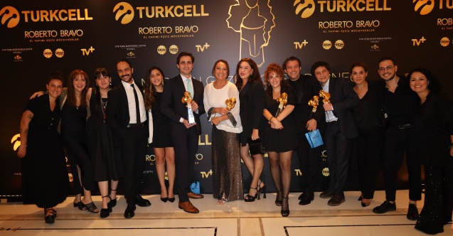 "Aydınlıkevler" yeni sezona 3 ödülle başladı