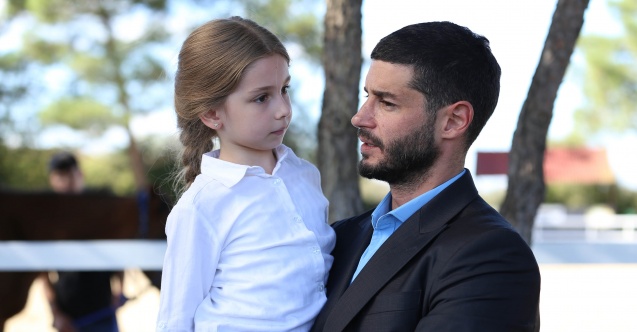 Fırat, Elif’e her şeyi anlatıp yalansız yaşamak istiyor