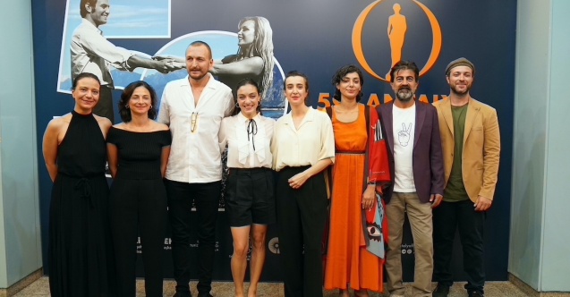 "Kar ve Ayı"nın Türkiye galası Antalya'da gerçekleşti