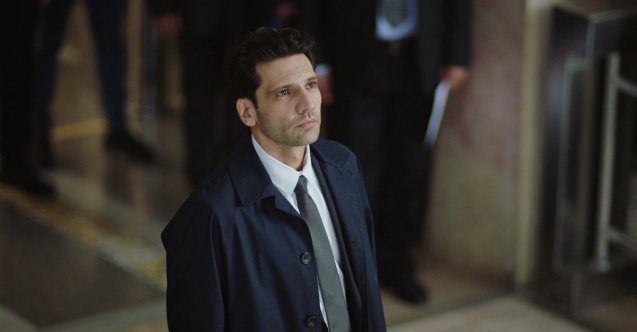 Yargı, 10 Kasım sahnesi ile alkış topladı