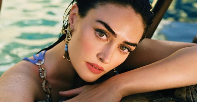 Esra Bilgiç hakkında yazılan yanlış mesaja kayıtsız kalmadı!