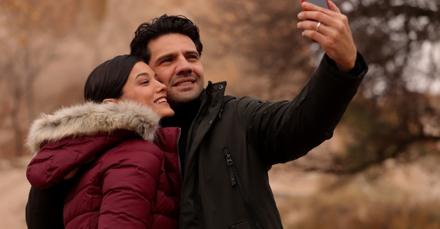 Romantizm sahneleri kalpleri eritti!