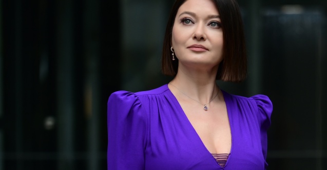 Nurgül Yeşilçay yeni imajı ile çok konuşuluyor