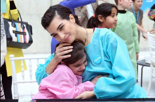 Tuba Büyüküstün deprem bölgesine gitti