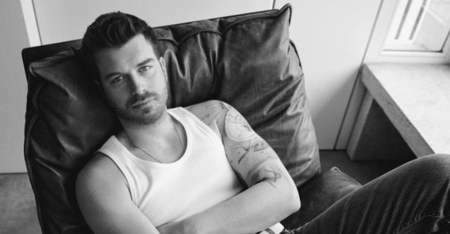 Kıvanç Tatlıtuğ sektörü karıştırdı!